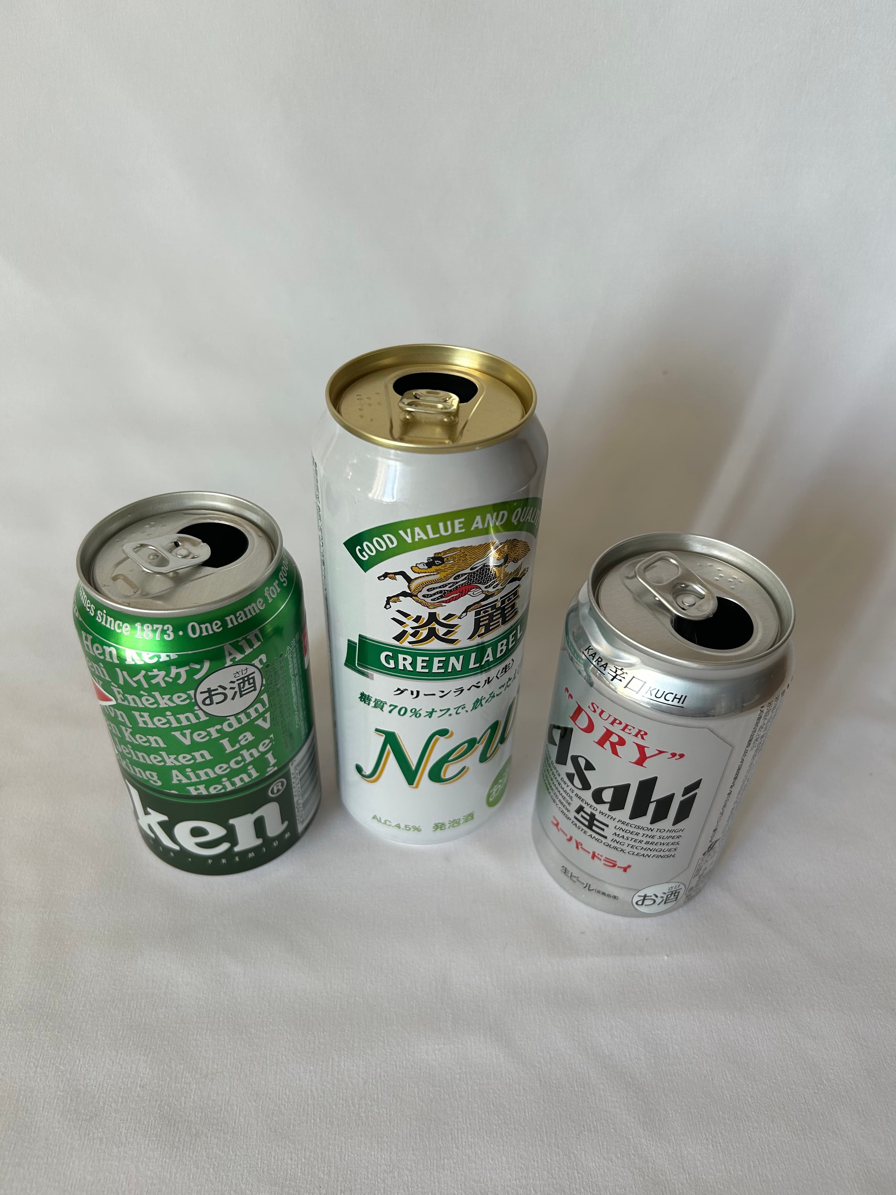 中をすすいだ飲料缶の写真